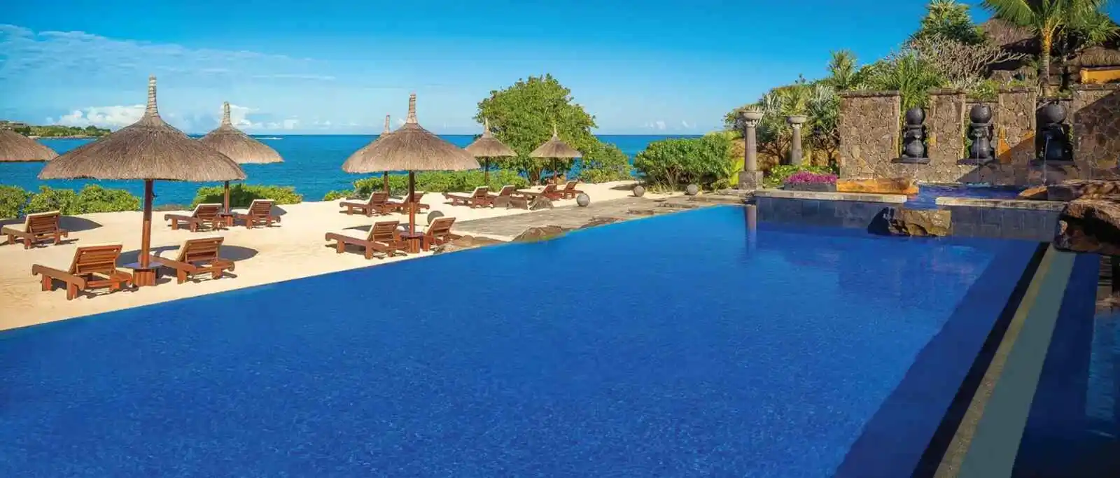 Piscine de l'hôtel, The Oberoi Beach Resort Mauritius