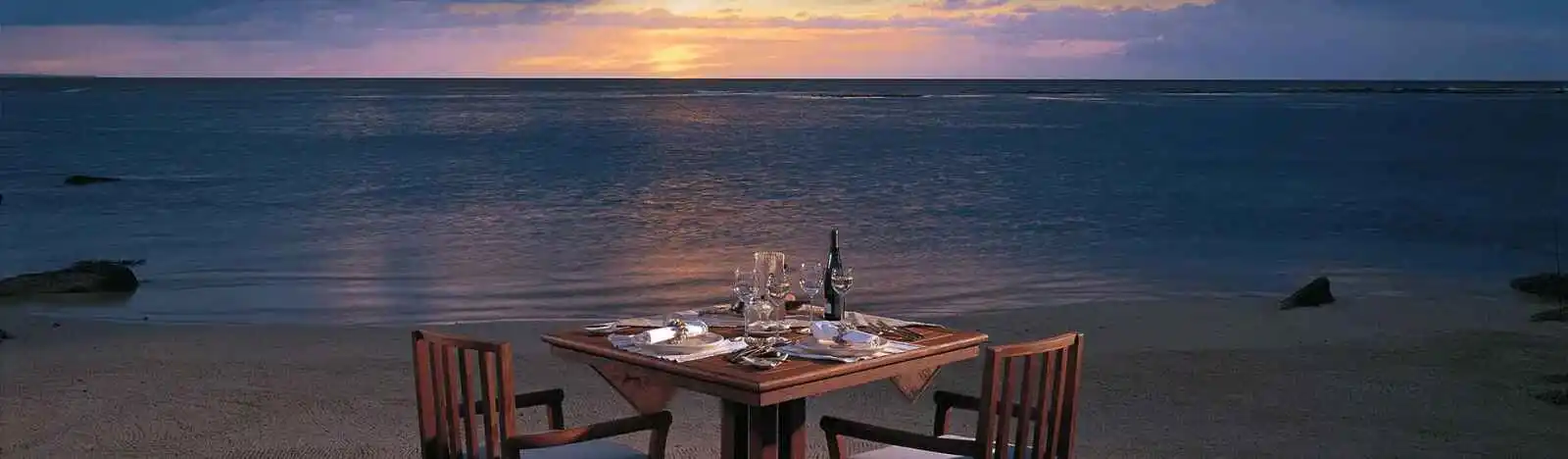 Diner privé sur la plage de l'hôtel, The Oberoi Beach Resort Mauritius