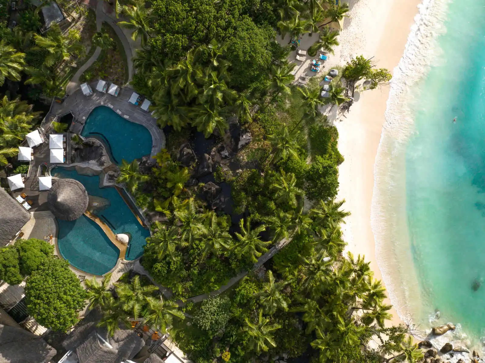 Vue aérienne de l'hôtel, Constance Lémuria Seychelles