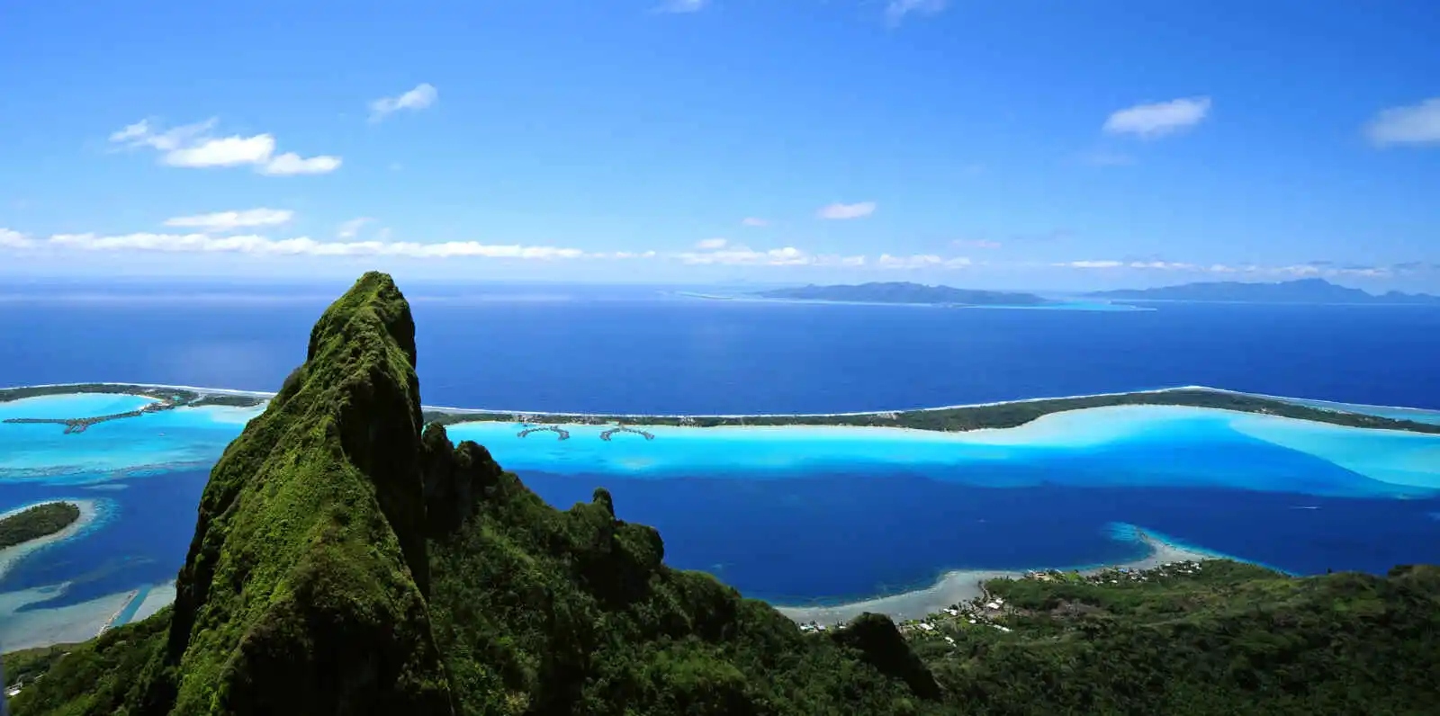 Mont Otemanu et vue sur le lagon de Bora Bora, Polynésie Française
