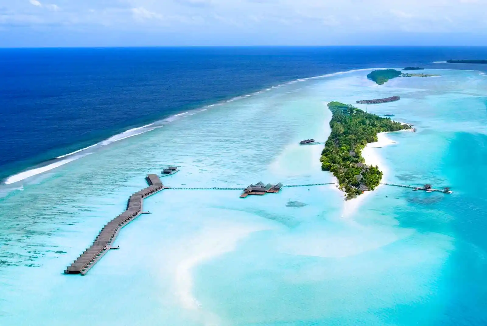 Vue aérienne de l'hôtel LUX* South Ari Atoll, Maldives