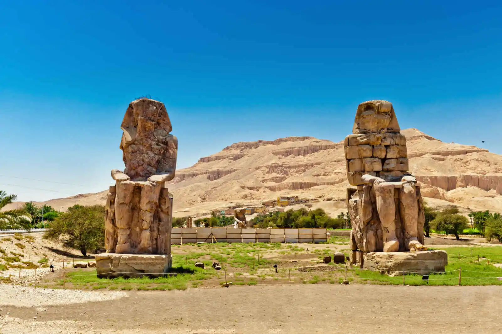 Colosses de Memnon, Nécropole thébaine, Louxor, Egypte