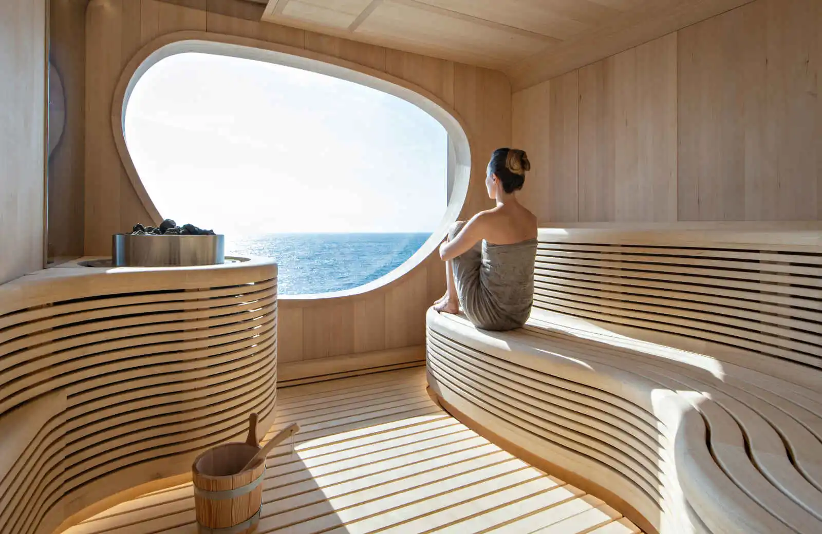 Sauna, Le Bougainville, Les explorers