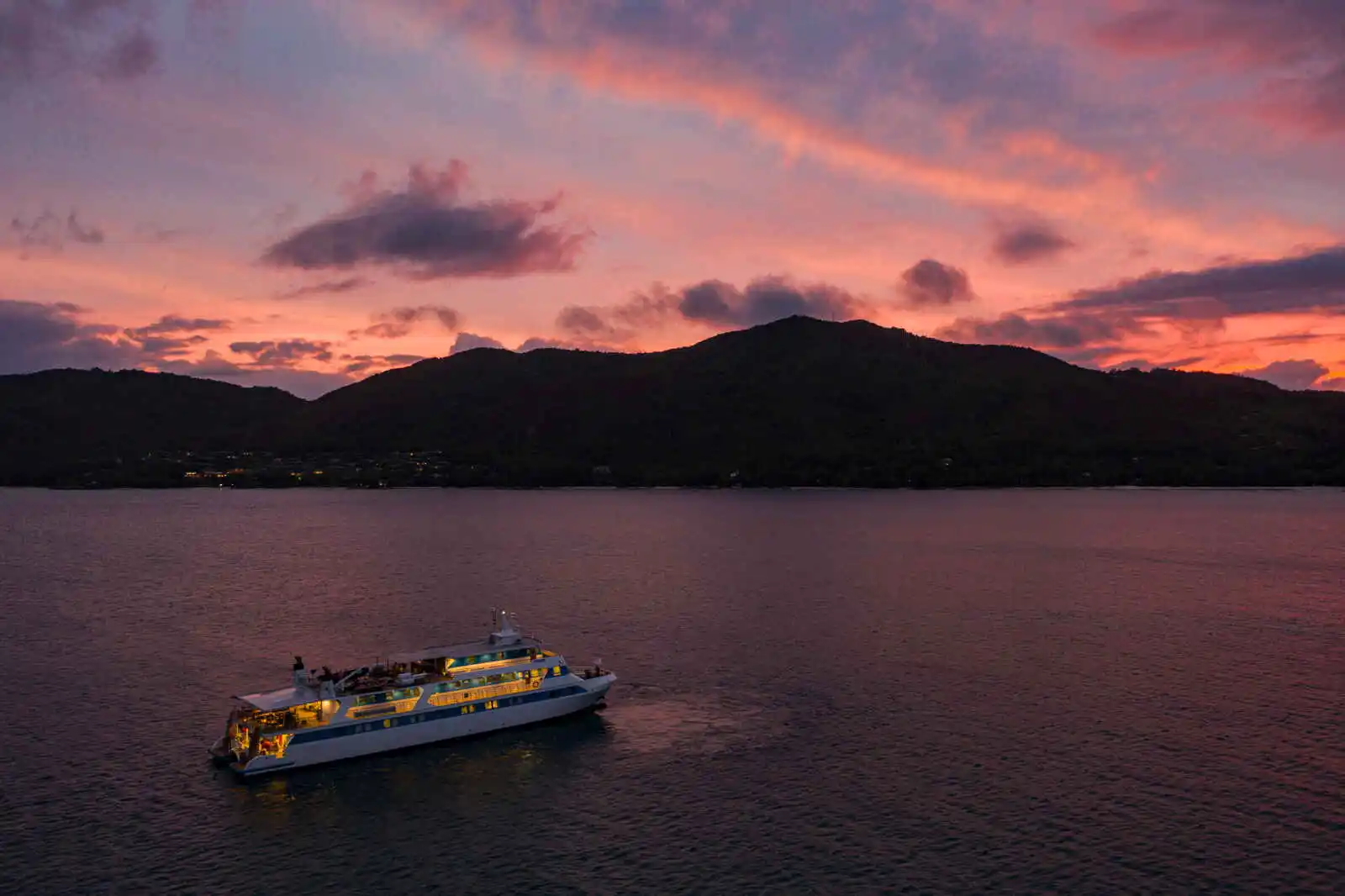 Vue extérieure du bateau, M/Y Pegasos